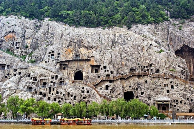 Лунмэнь – каменные пещеры у Драконовых ворот