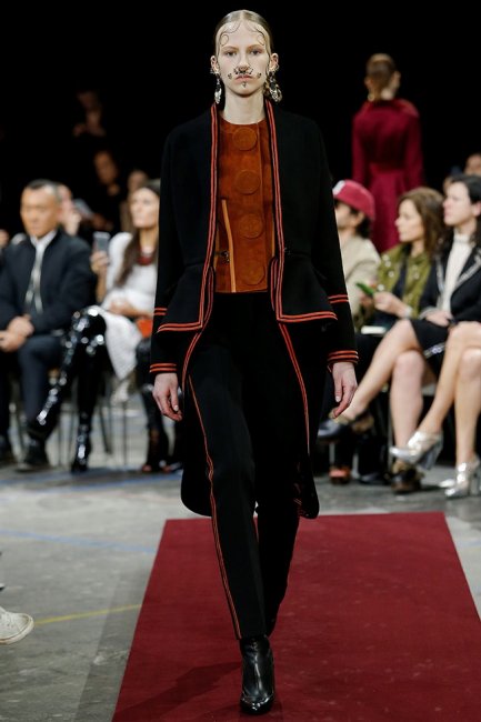 Неделя высокой моды в Париже: Givenchy осень 2015