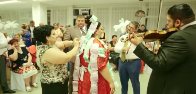 Свадьба словацких цыган взорвала интернет своей помпезностью
