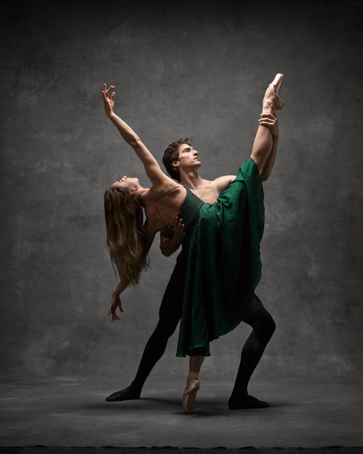 Потрясающие снимки танцоров и танцовщиц балета