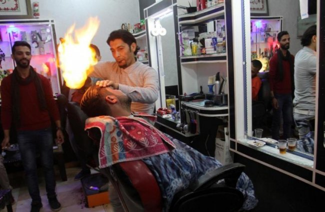 Горячая парикмахерская в Газе