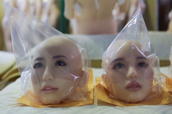 Ручное производство секс-кукол в Японии