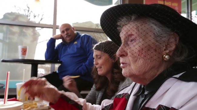 Американская долгожительница рассказала о своей любви к фаст-фуду