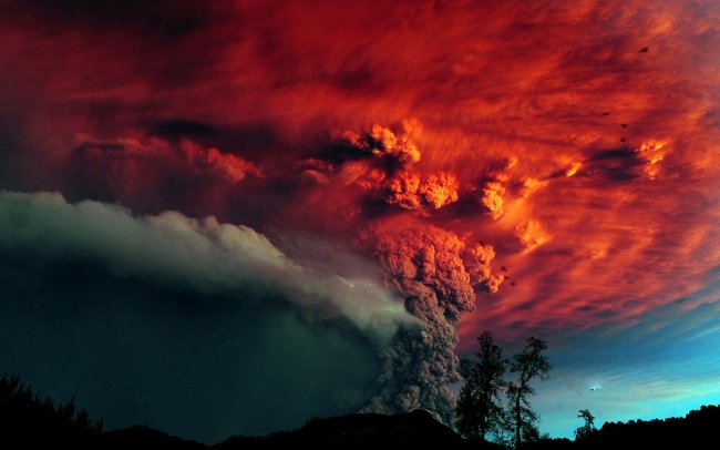 Почему происходят извержения вулканов?