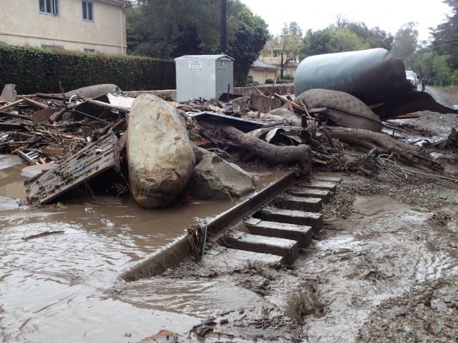 В Калифорнии жертвами схода оползней стали уже 17 человек