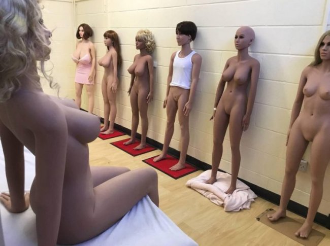 Тест-драйв секс-кукол перед покупкой