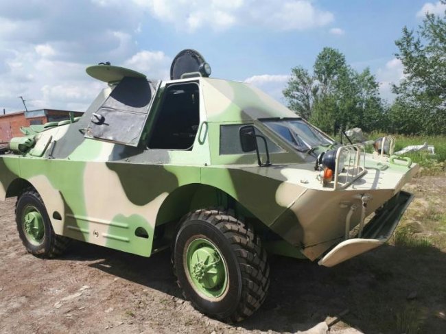 Житель Челябинска продает на Avito броневик БРДМ-2