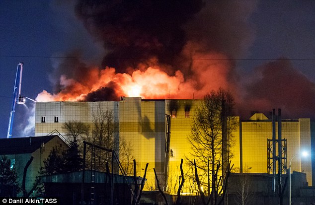 Страшный пожар в Кемерово: счет погибших идет на десятки