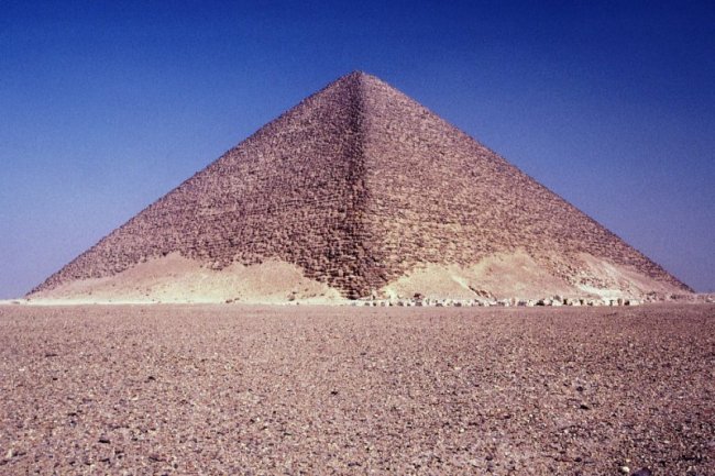 Самая большая пирамида в Египте