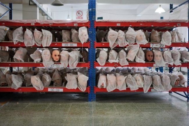 Умные роботы: производство секс-кукол в Китае