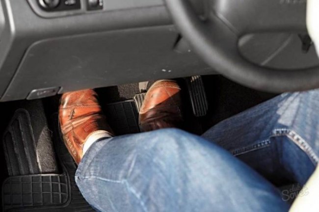 Привычки водителей, которые наносят вред автомобилю