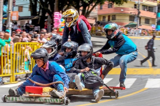 29-й автомобильный фестиваль в Медельине