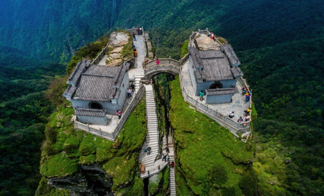 Гора Фаньцзиншань — природный объект Всемирного наследия ЮНЕСКО