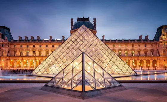 Лувр – самый уникальный музей в мире