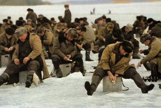 Как отдыхали мужчины в советские времена