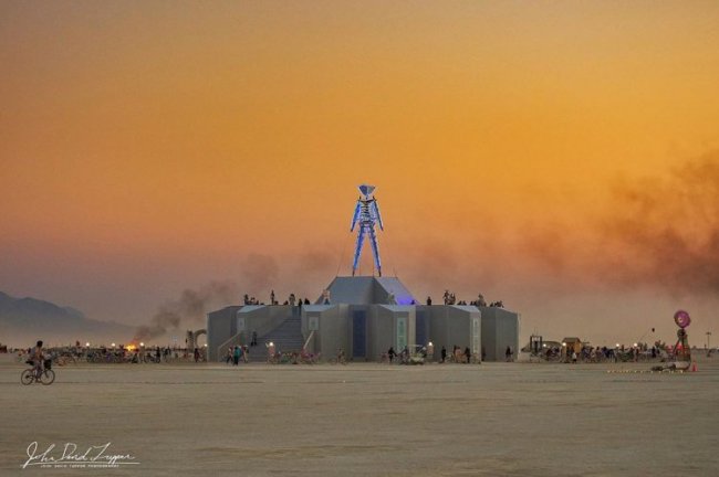 Впервые в истории отменили фестиваль Burning Man