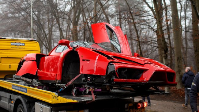 Механик разбил Ferrari за £2.5 млн, когда выехал на тест-драйв после ремонта - Я устал
