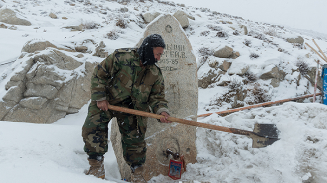Почему моджахеды не снесли памятник советскому солдату Мальцыну
