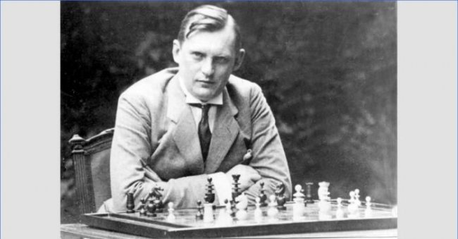 Почему уехал из России «король шахмат» Александр Алехин, и зачем он брал кота на все матчи