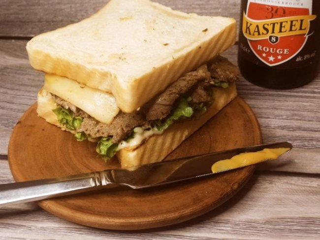 Сэндвич с де люкс ростбифом