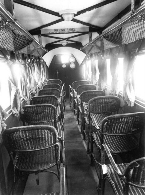 История первого класса в самолетах