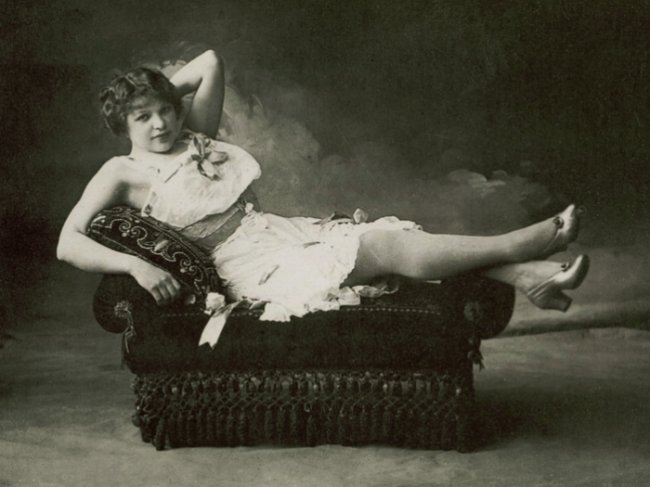 Дамы с камелиями: невероятная популярность жриц любви в викторианскую эпоху