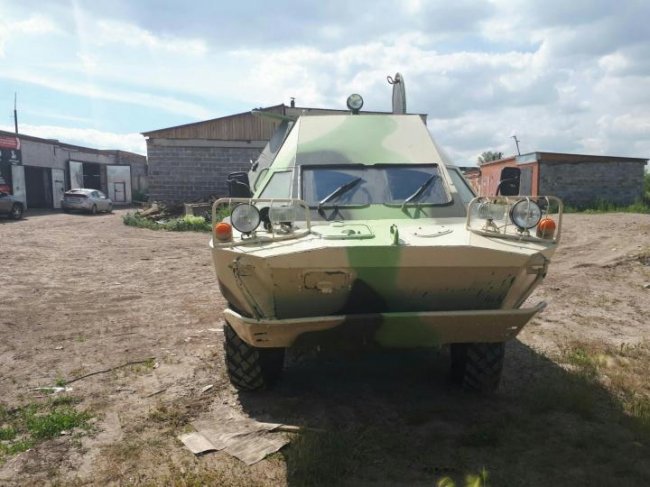 Житель Челябинска продает на Avito броневик БРДМ-2